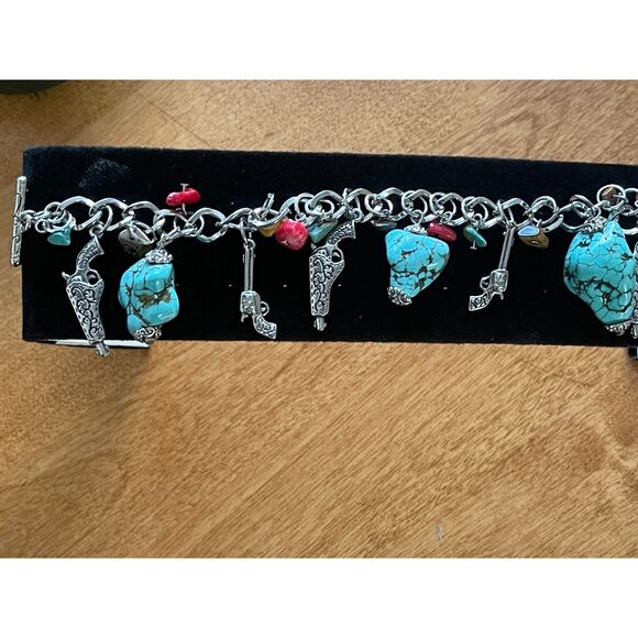 Vintage 80's Chunky Charm Bracelet Turquoise Chunks, Western Silvertone FABulous - Picture 3 of 8